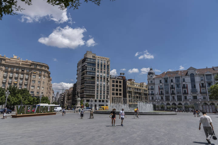 25 - Valladolid - ciudad - plaza de Zorrilla